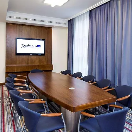 Radisson Blu Hotel *