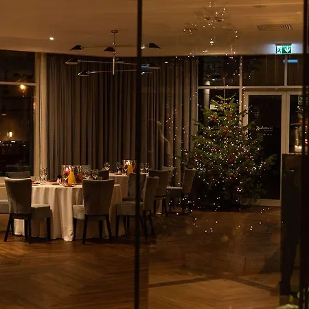 Radisson Blu Hotel *